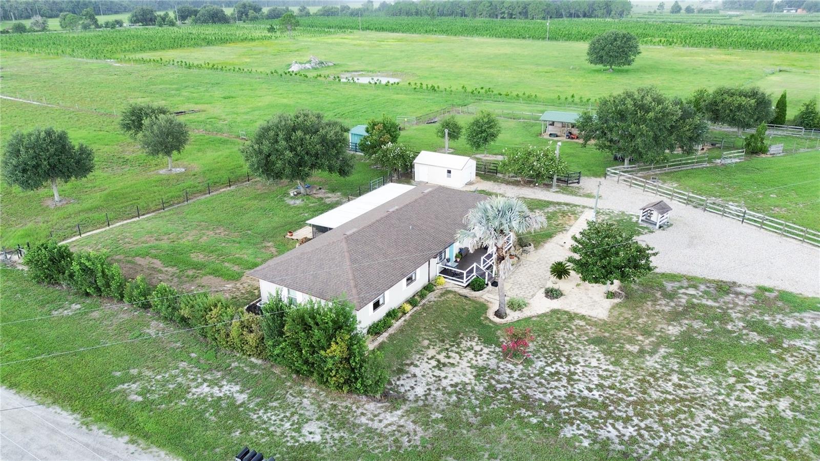 Photo of 5015 TWIN LAKES LANE BARTOW FL 33830