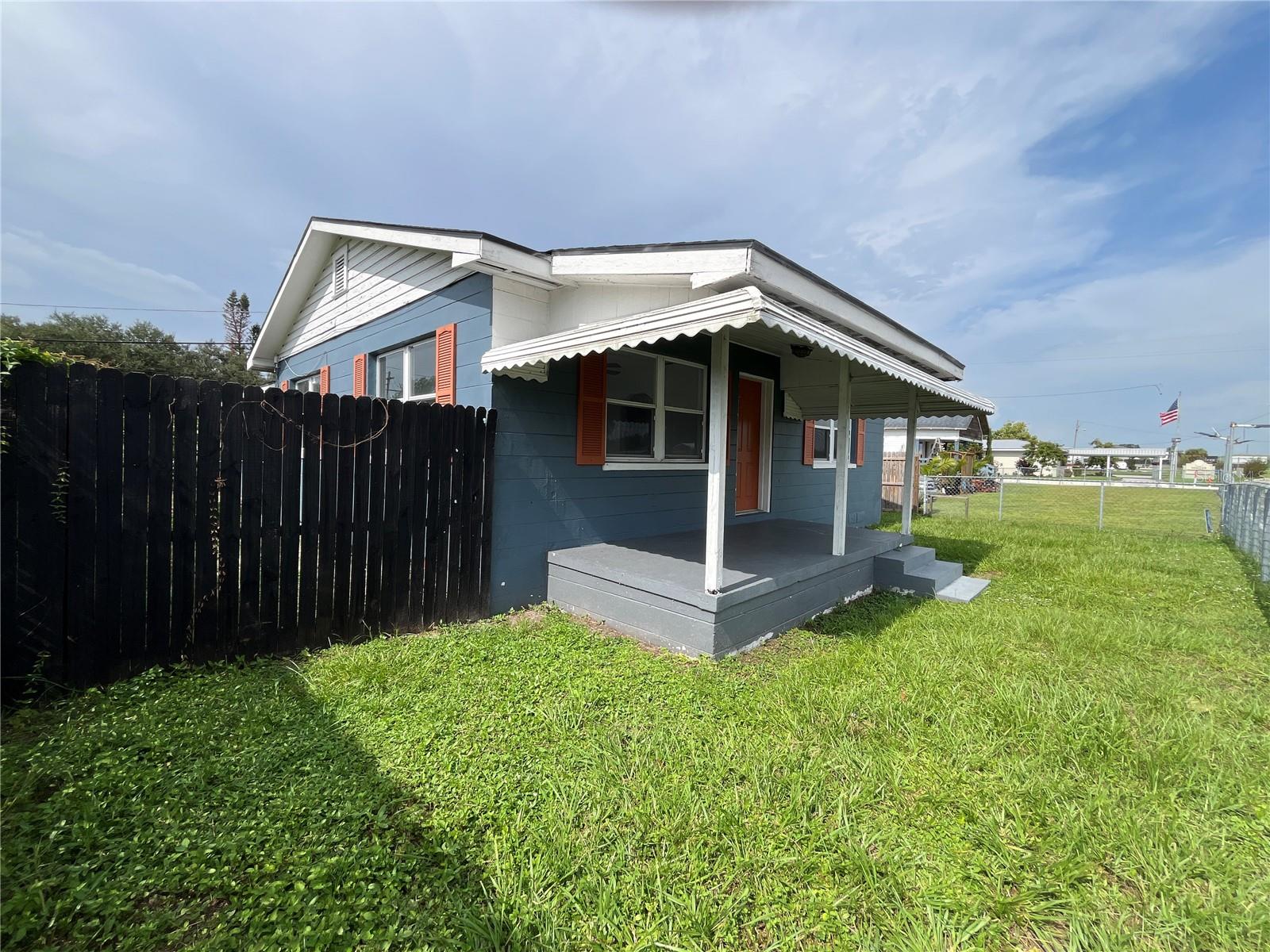 Photo of 1206 E CANAL STREET MULBERRY FL 33860