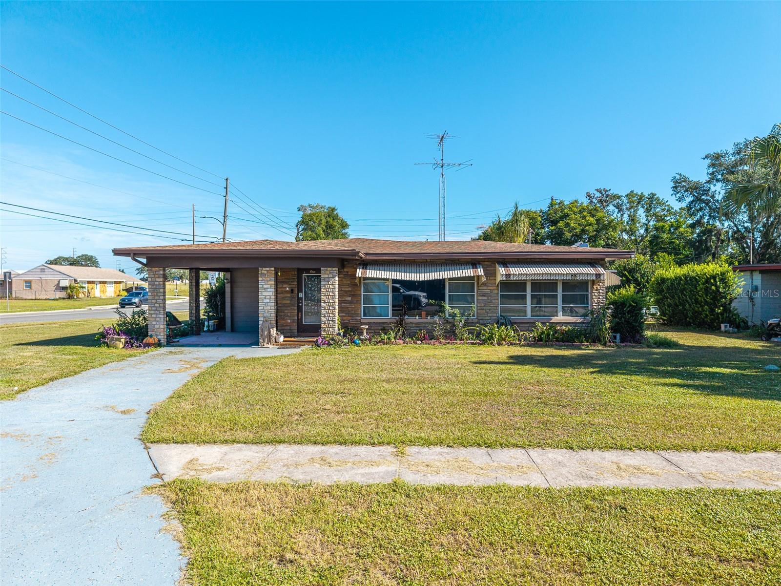 Photo of 1 E WOLF STREET AVON PARK FL 33825