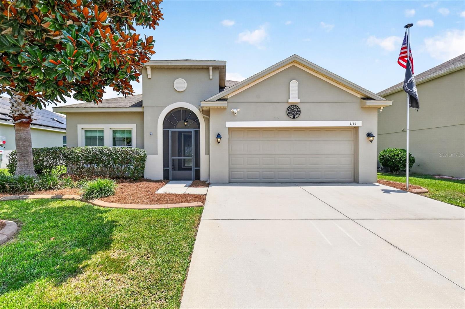 Photo of 3115 ZANDER DRIVE GRAND ISLAND FL 32735