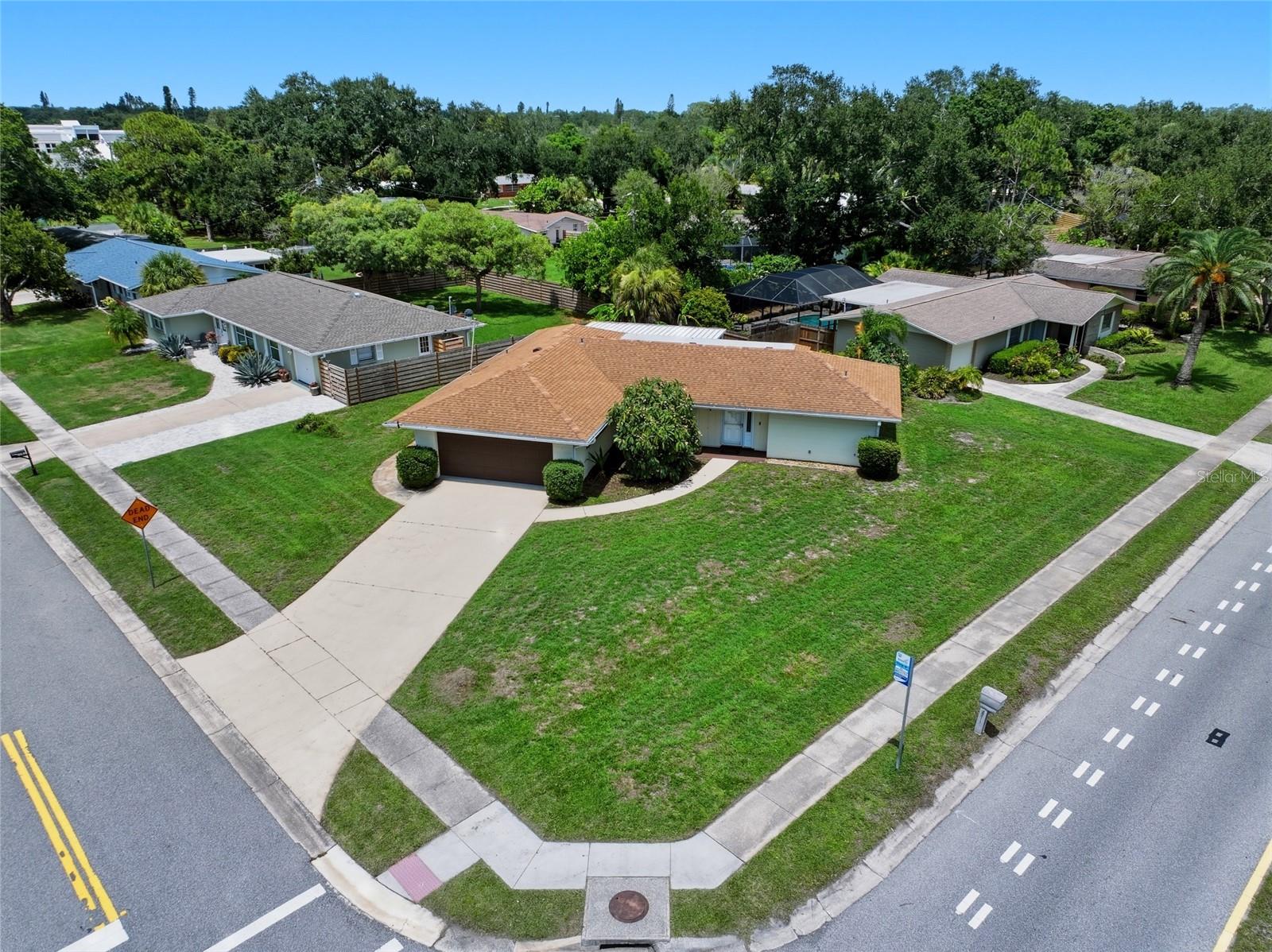 Photo of 2711 GULF GATE DRIVE SARASOTA FL 34231