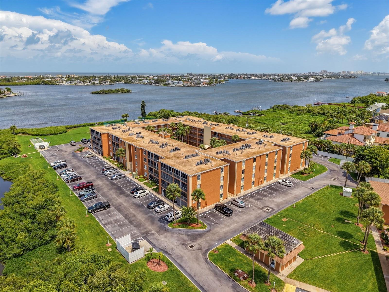 Photo of 12760 INDIAN ROCKS ROAD #1004 LARGO FL 33774