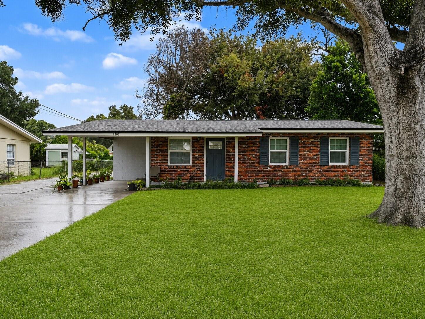 Photo of 2508 AVENUE A WINTER HAVEN FL 33880