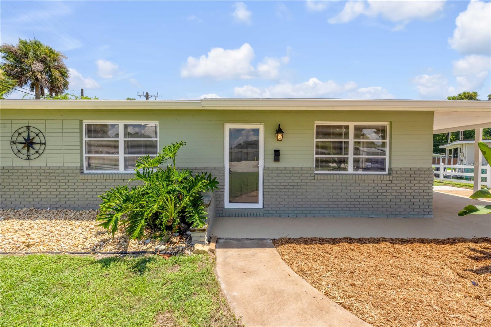 Photo of 1807 S SEGRAVE STREET SOUTH DAYTONA FL 32119