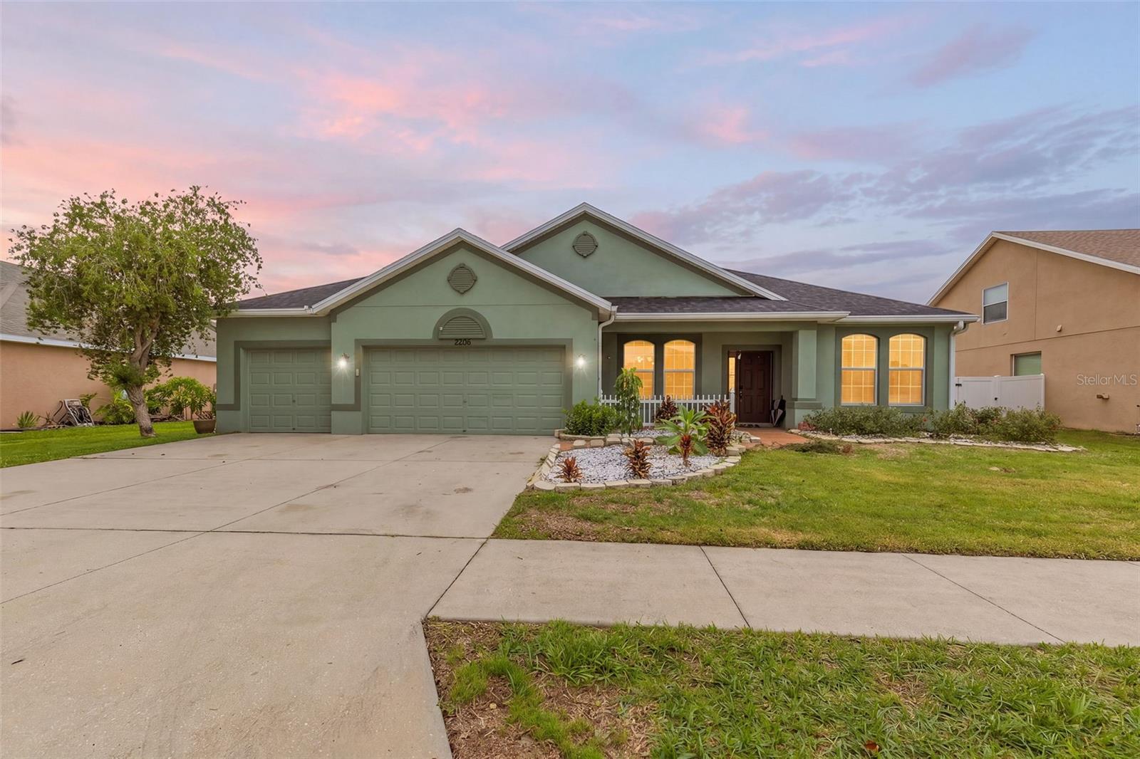 Photo of 2206 VIA CORTONA STREET PLANT CITY FL 33566