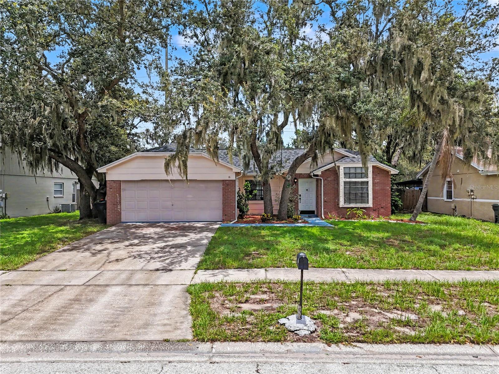 Photo of 12108 FRUITWOOD DRIVE RIVERVIEW FL 33569