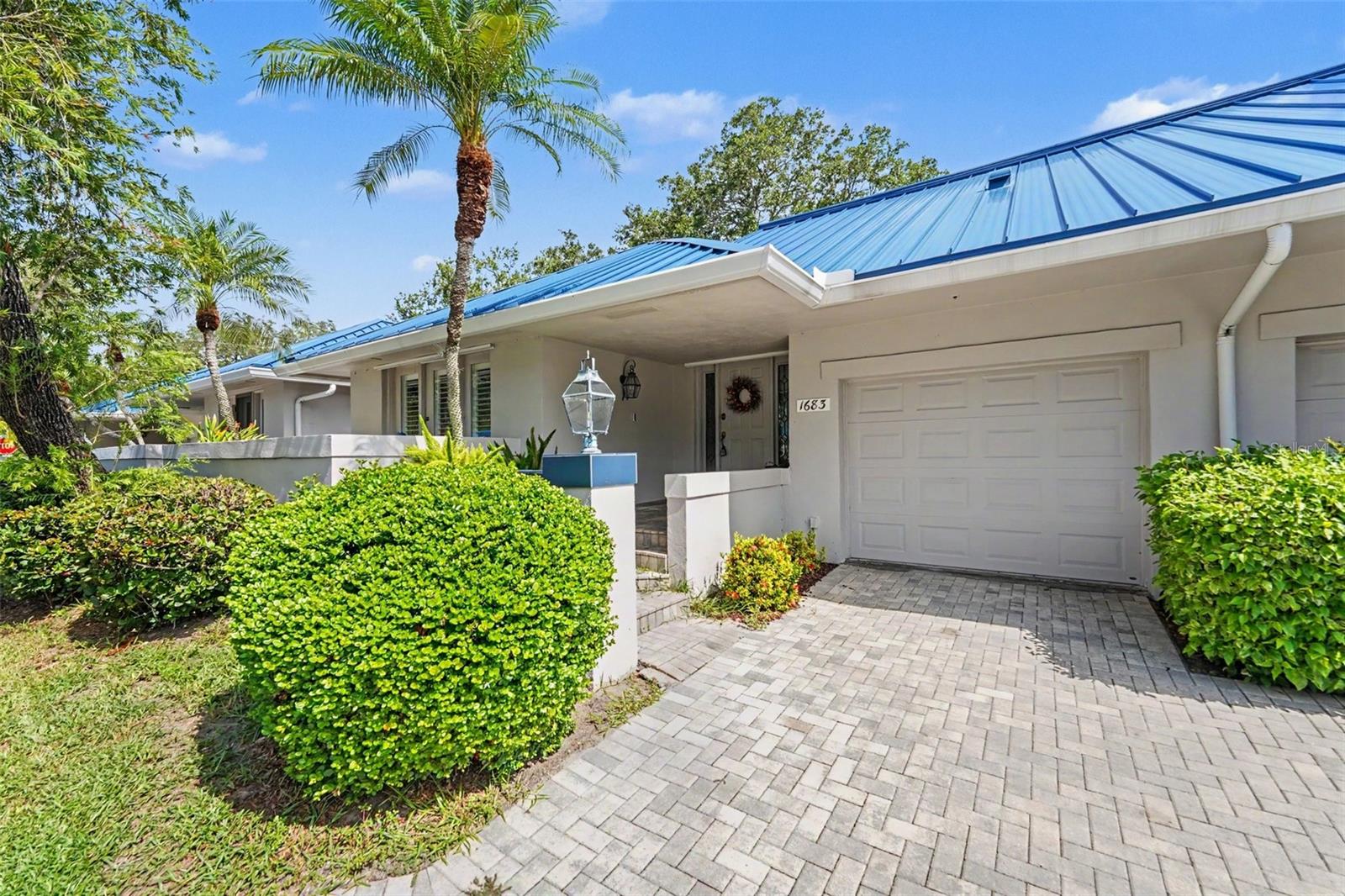 Photo of 1683 WATERMARK CIRCLE ST PETERSBURG FL 33702