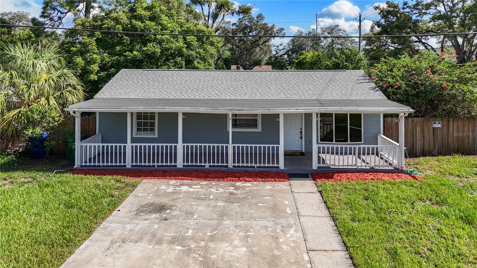 Photo of 320 E ALTHEA AVENUE TAMPA FL 33612