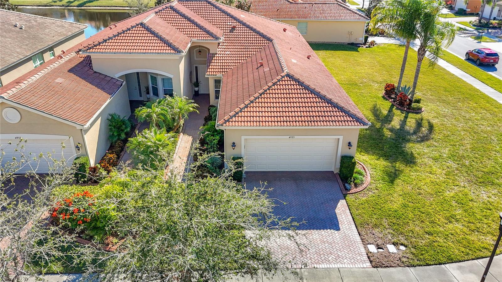 Photo of 4935 MARBLE SPRINGS CIRCLE WIMAUMA FL 33598