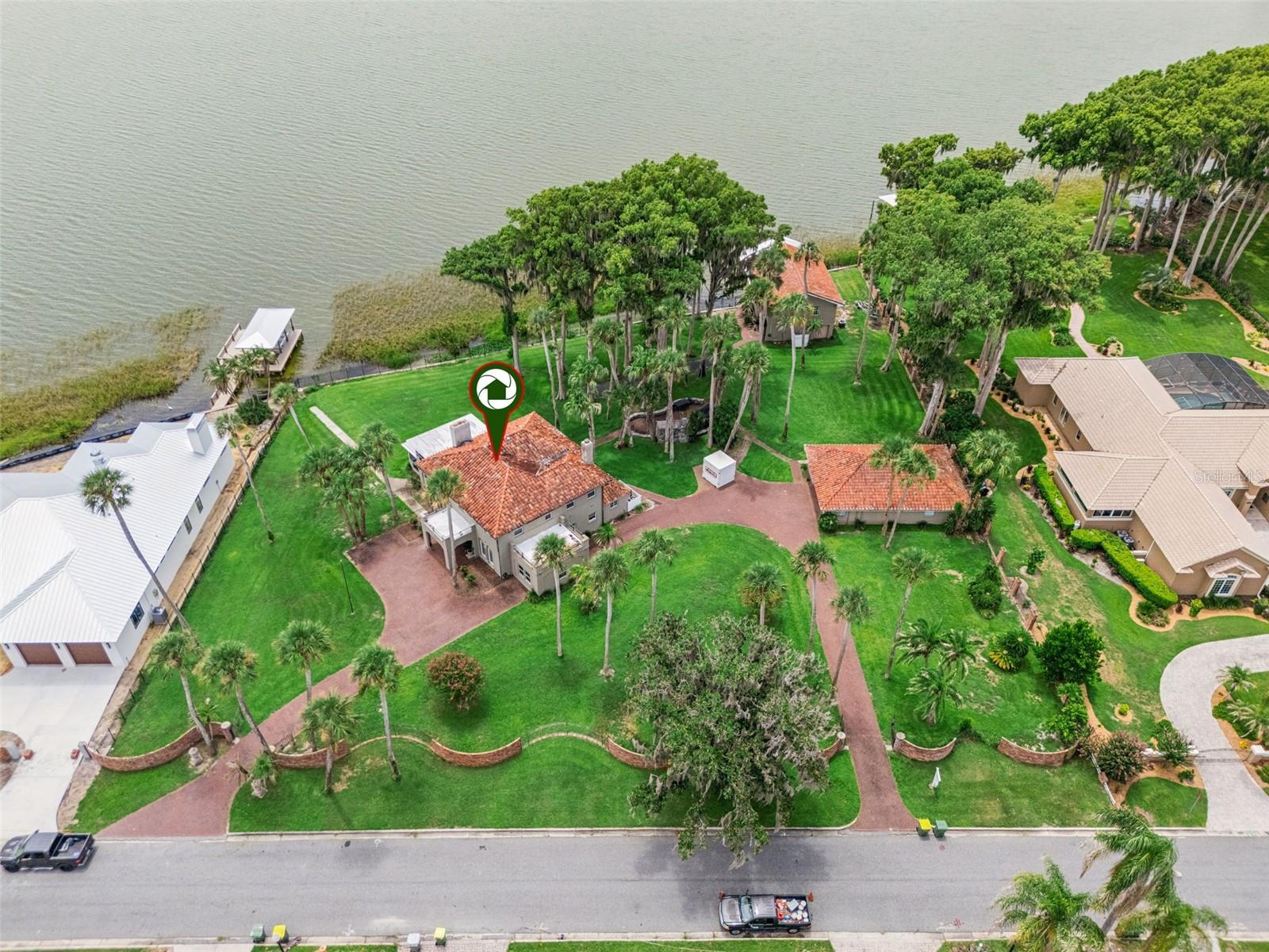 Photo of 801 LAKE SHORE DRIVE LEESBURG FL 34748