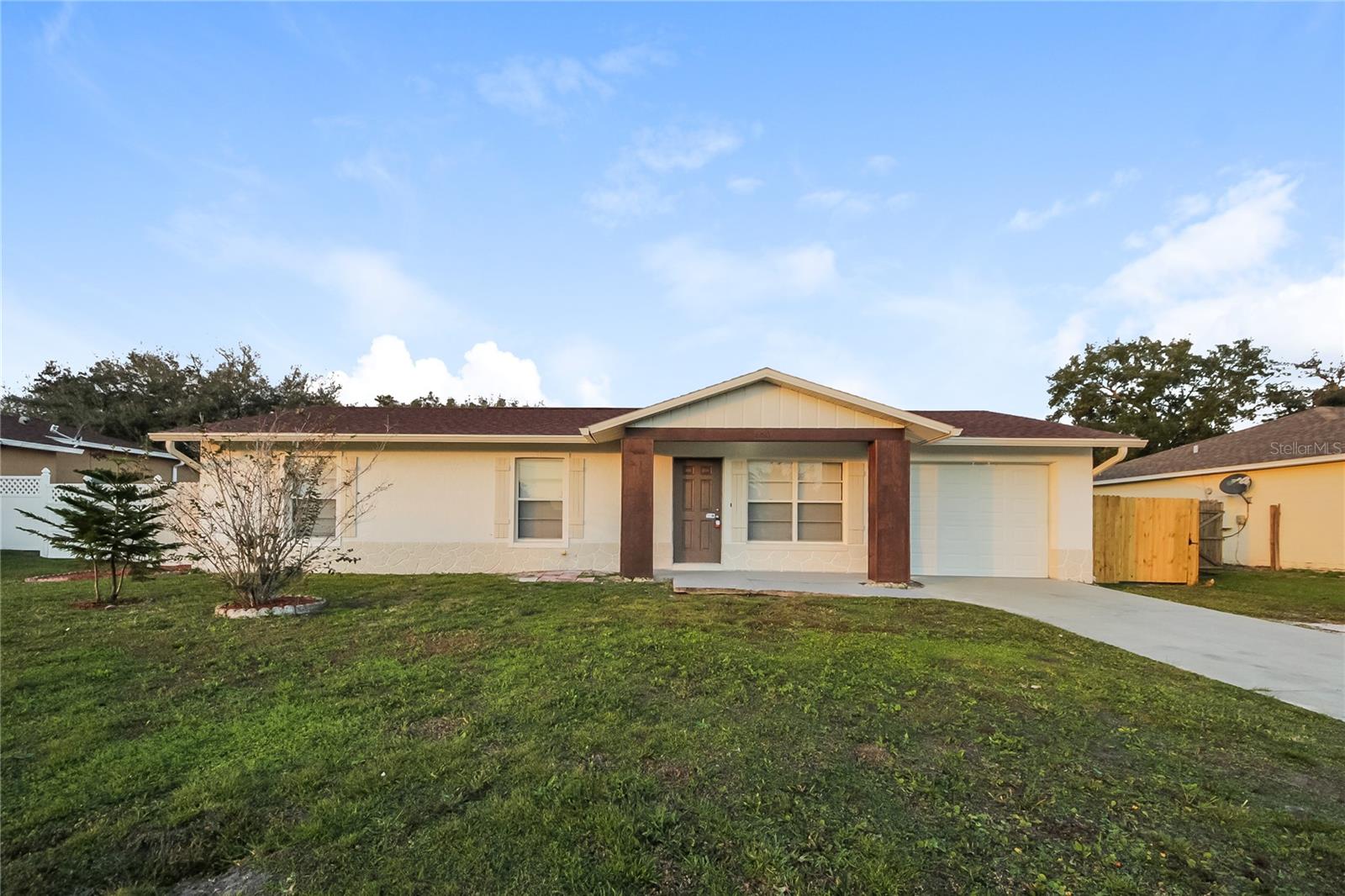 Photo of 660 MCKINLEY COURT KISSIMMEE FL 34758
