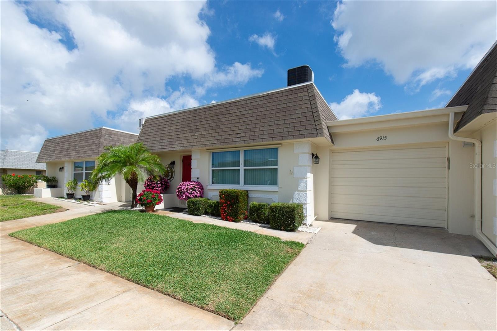 Photo of 6915 VERSAILLES PINELLAS PARK FL 33781