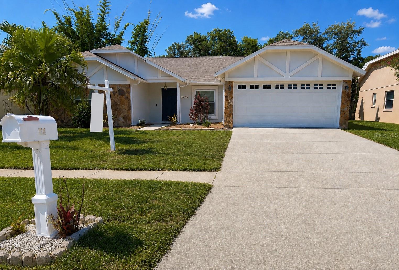 Photo of 503 RAPID FALLS DR BRANDON FL 33511