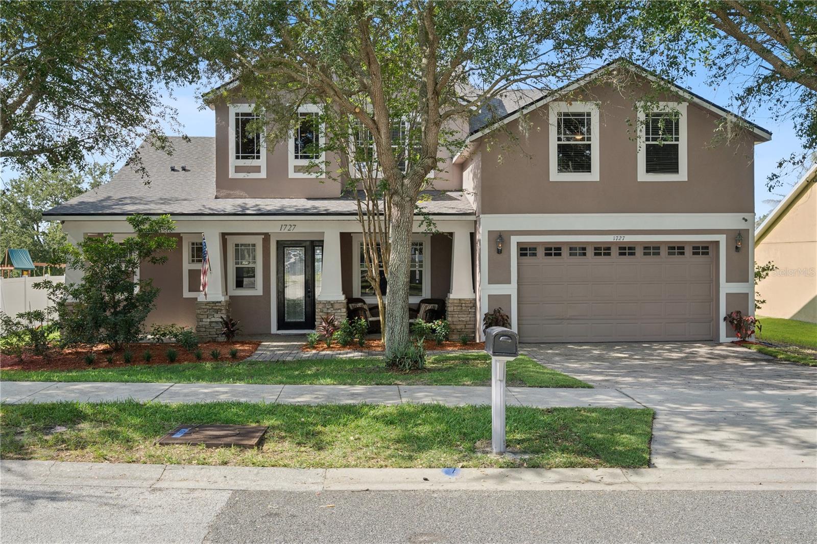 Photo of 1727 SOUTHERN OAK LOOP MINNEOLA FL 34715