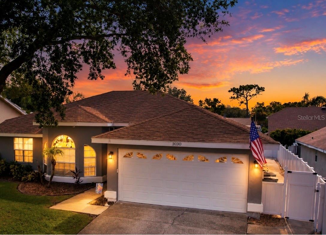 Photo of 1690 WINNERS CIRCLE TARPON SPRINGS FL 34689