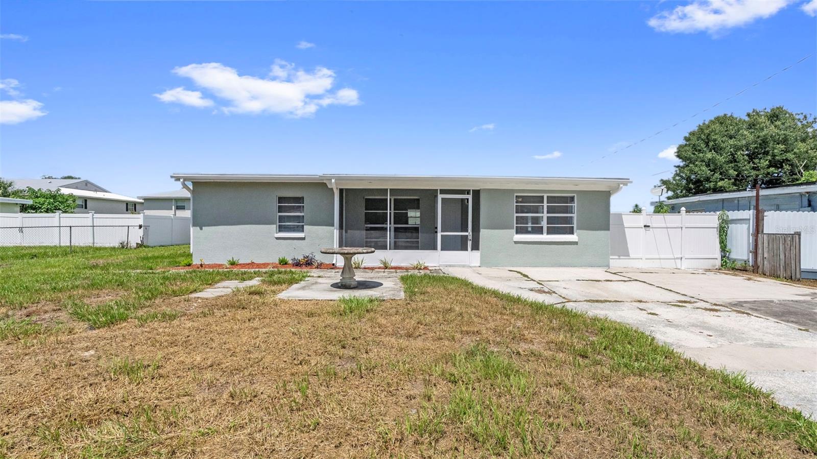 Photo of 7710 CORAL VINE LANE TAMPA FL 33619