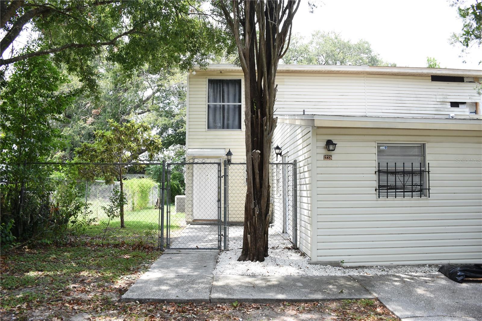 Photo of 1228 GOLCONDA ROAD LAKELAND FL 33801