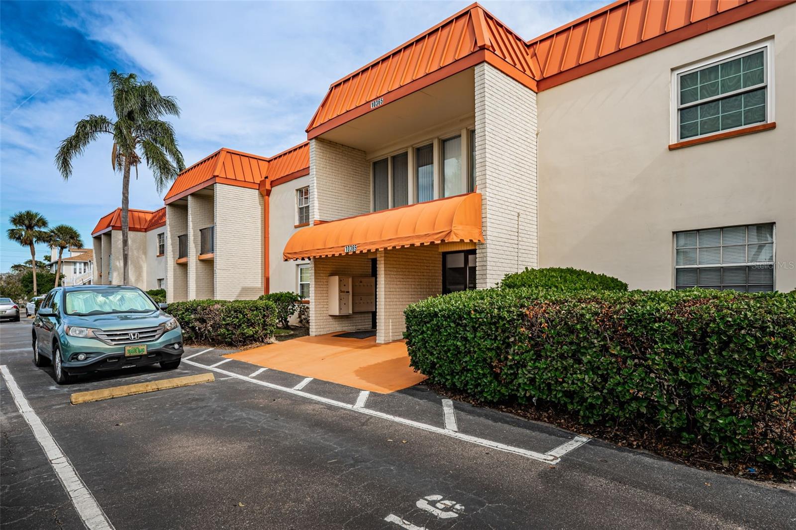 Photo of 10365 PARADISE BOULEVARD #16 TREASURE ISLAND FL 33706