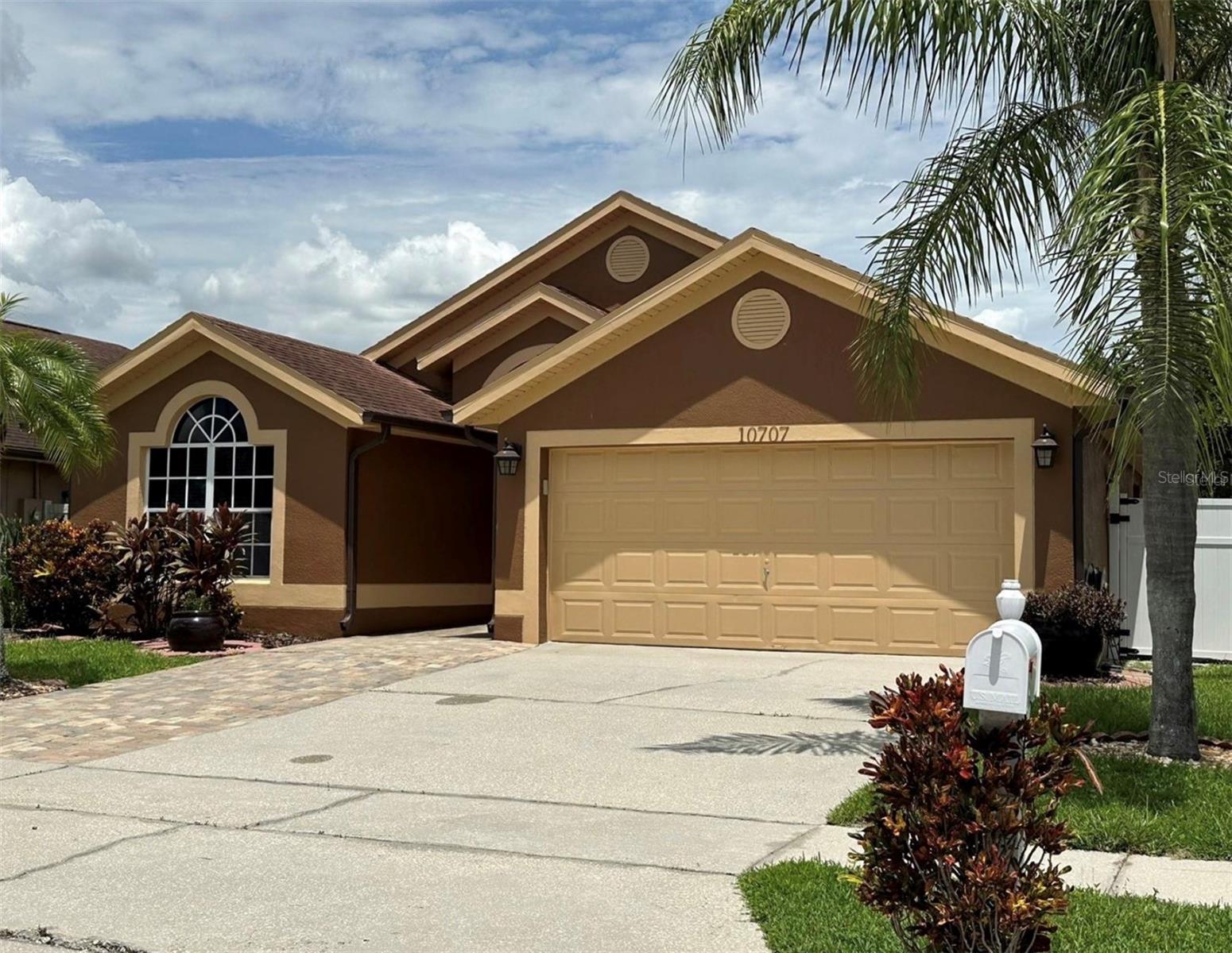 Photo of 10707 FLYCAST CIRCLE ORLANDO FL 32825
