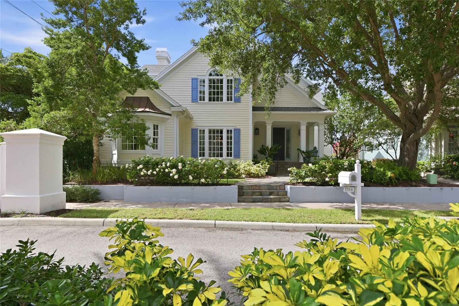 Photo of 1798 LINCOLN PARK CIRCLE SARASOTA FL 34236