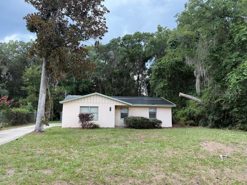 Photo of 107 WOODLAWN ROAD SATSUMA FL 32189