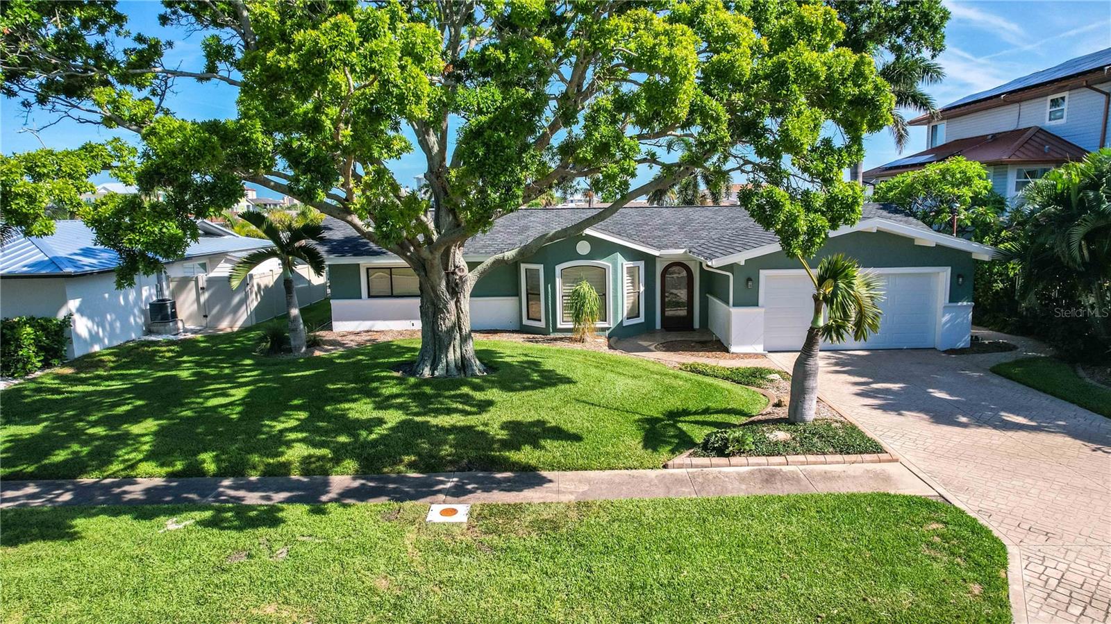 Photo of 440 PALM ISLAND CLEARWATER BEACH FL 33767
