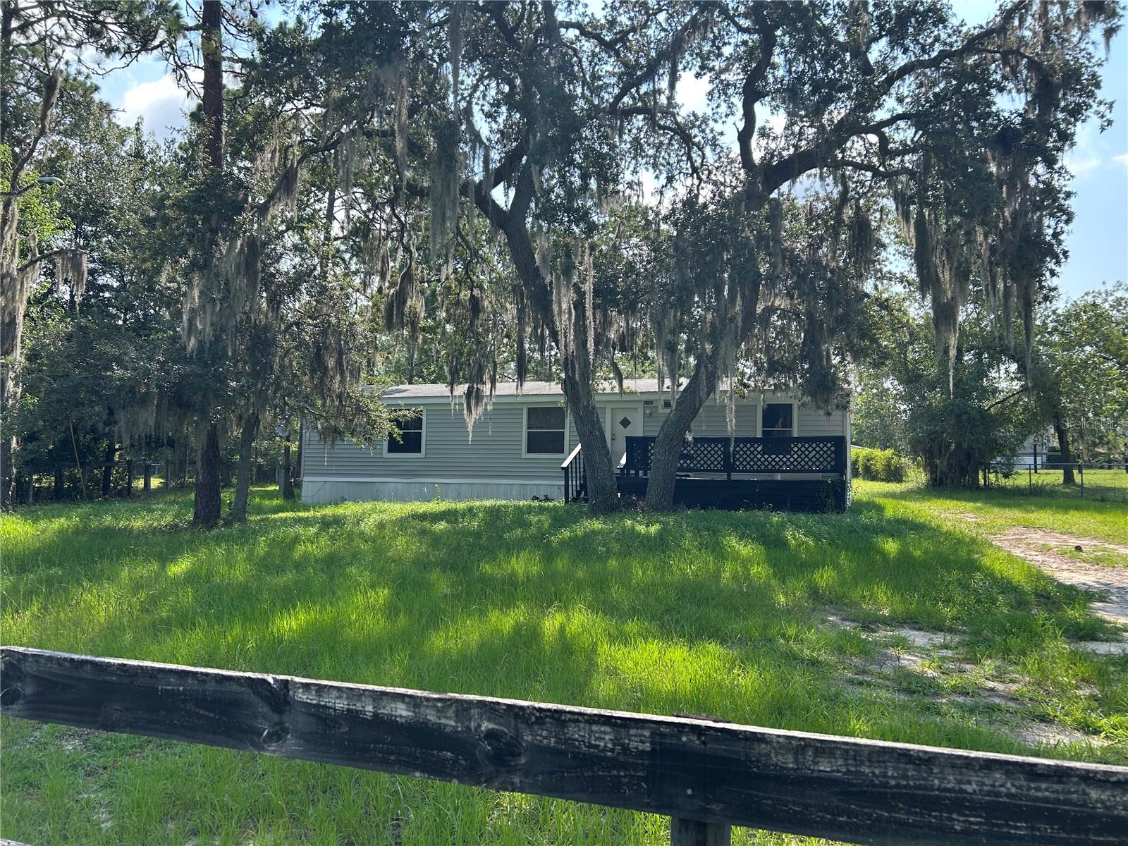 Photo of 2751 SE STATE ROAD 121 MORRISTON FL 32668