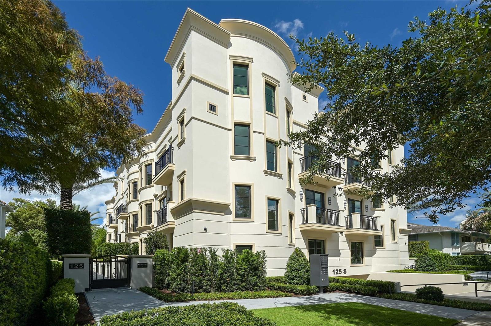 Photo of 125 S INTERLACHEN AVENUE #1 WINTER PARK FL 32789