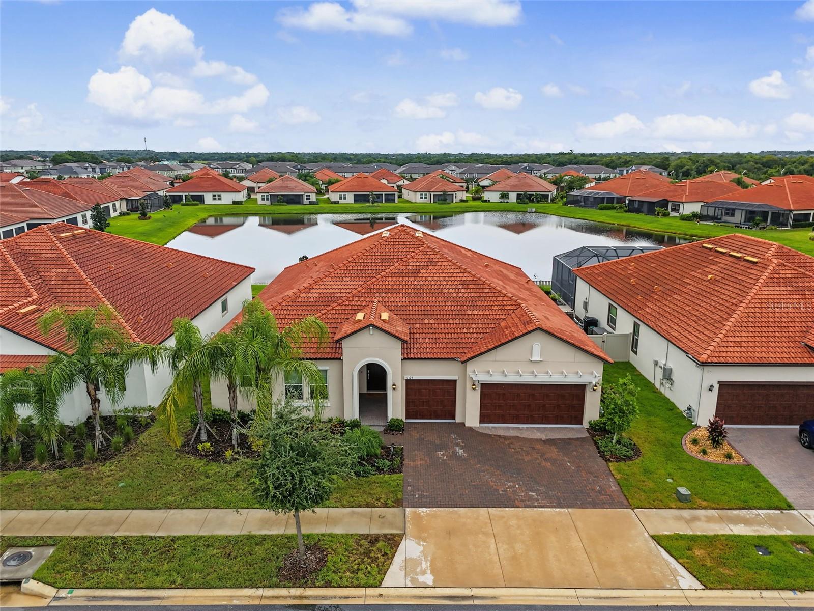 Photo of 17109 STAR BANKS STREET WIMAUMA FL 33598