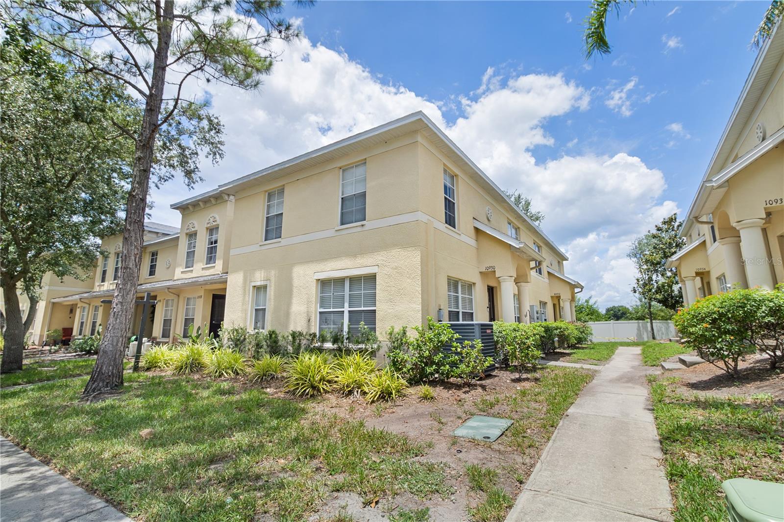 Photo of 10932 BRICKSIDE COURT #10932 RIVERVIEW FL 33579