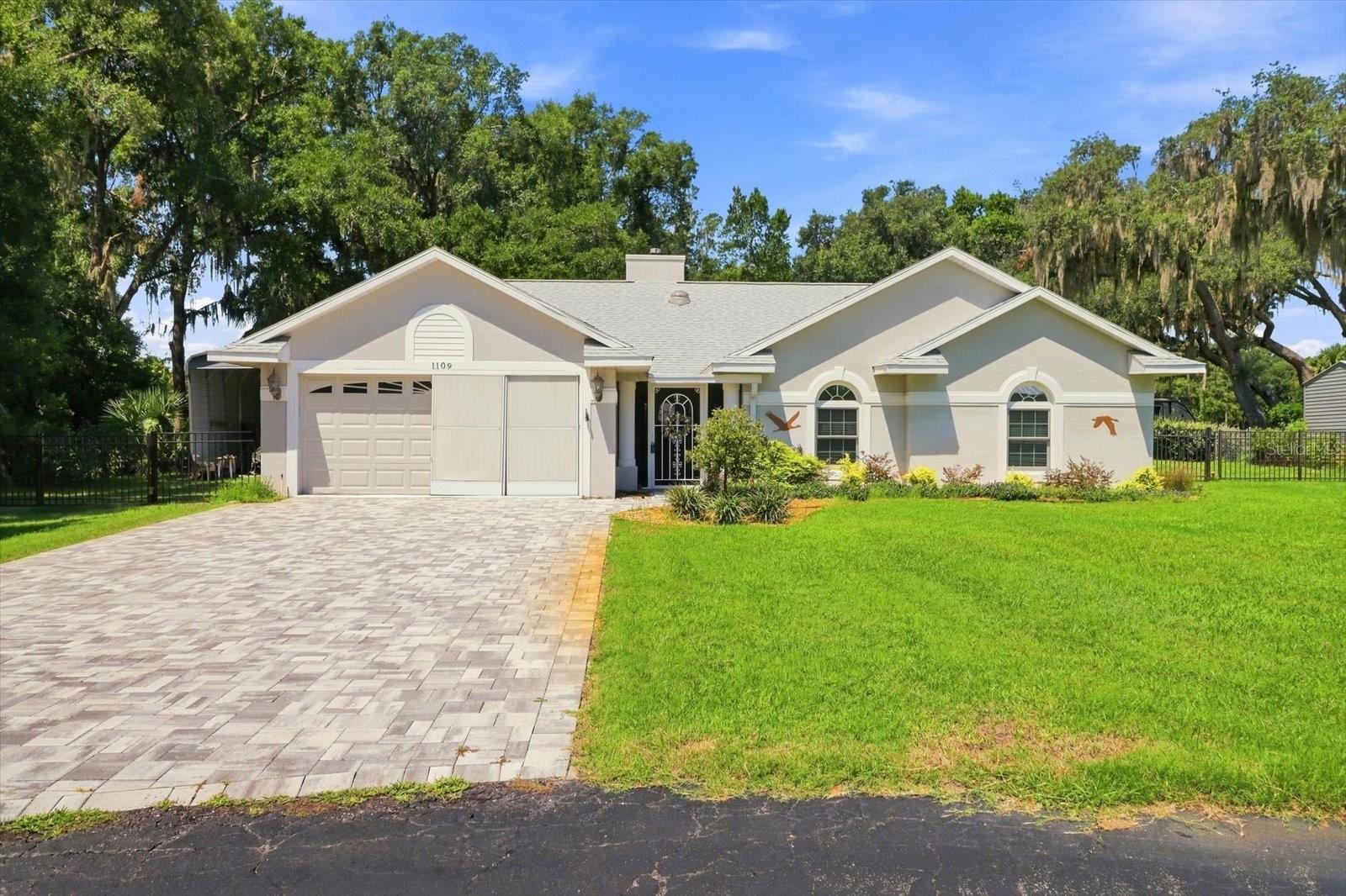 Photo of 1109 S CHATEAU POINT INVERNESS FL 34450