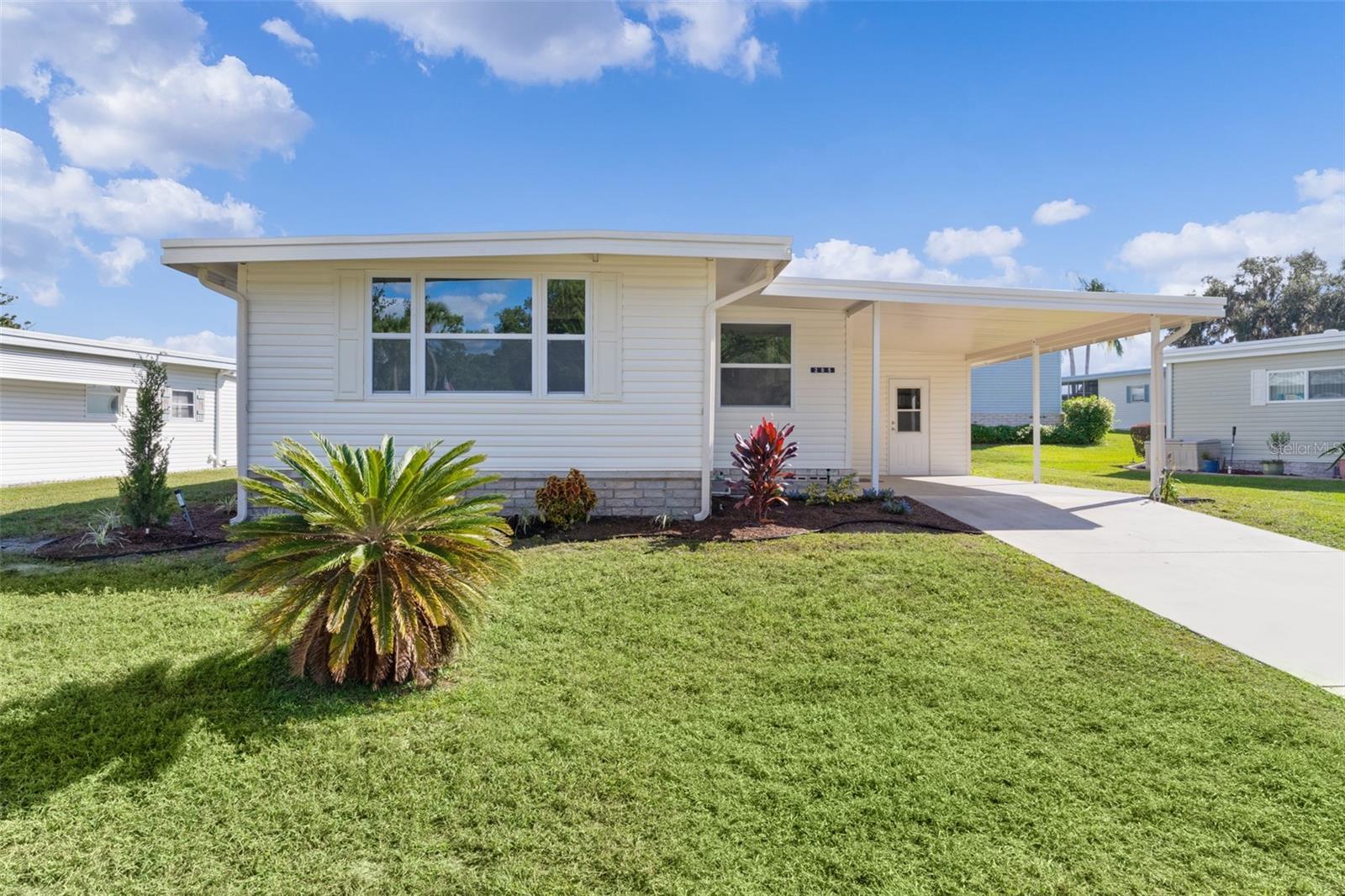 Photo of 205 PALO VERDE DRIVE LEESBURG FL 34748