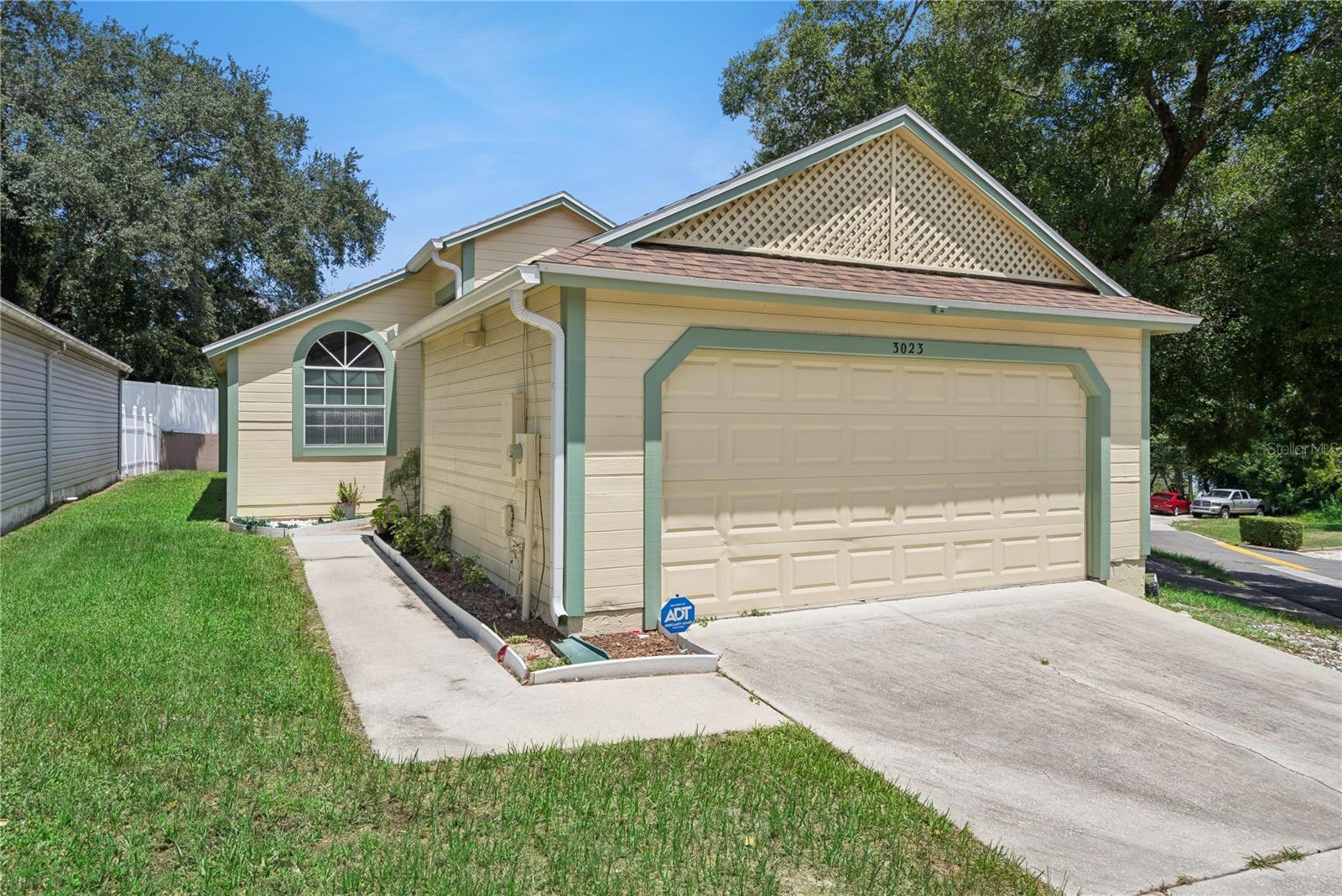 Photo of 3023 WEYMOUTH COURT APOPKA FL 32703