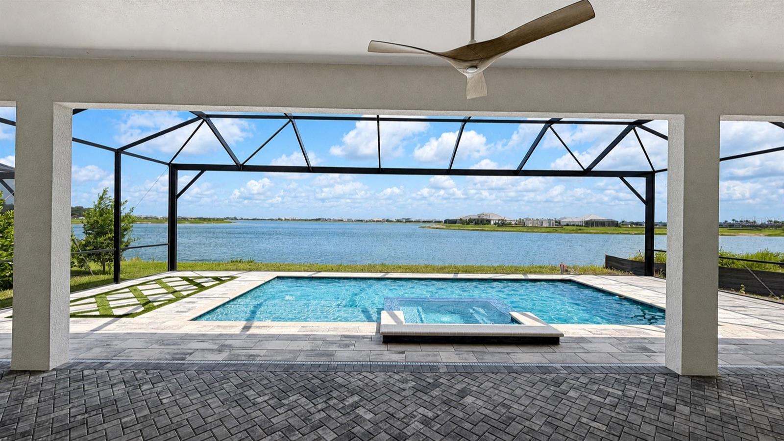 Photo of 812 BLUE SHELL LOOP SARASOTA FL 34240