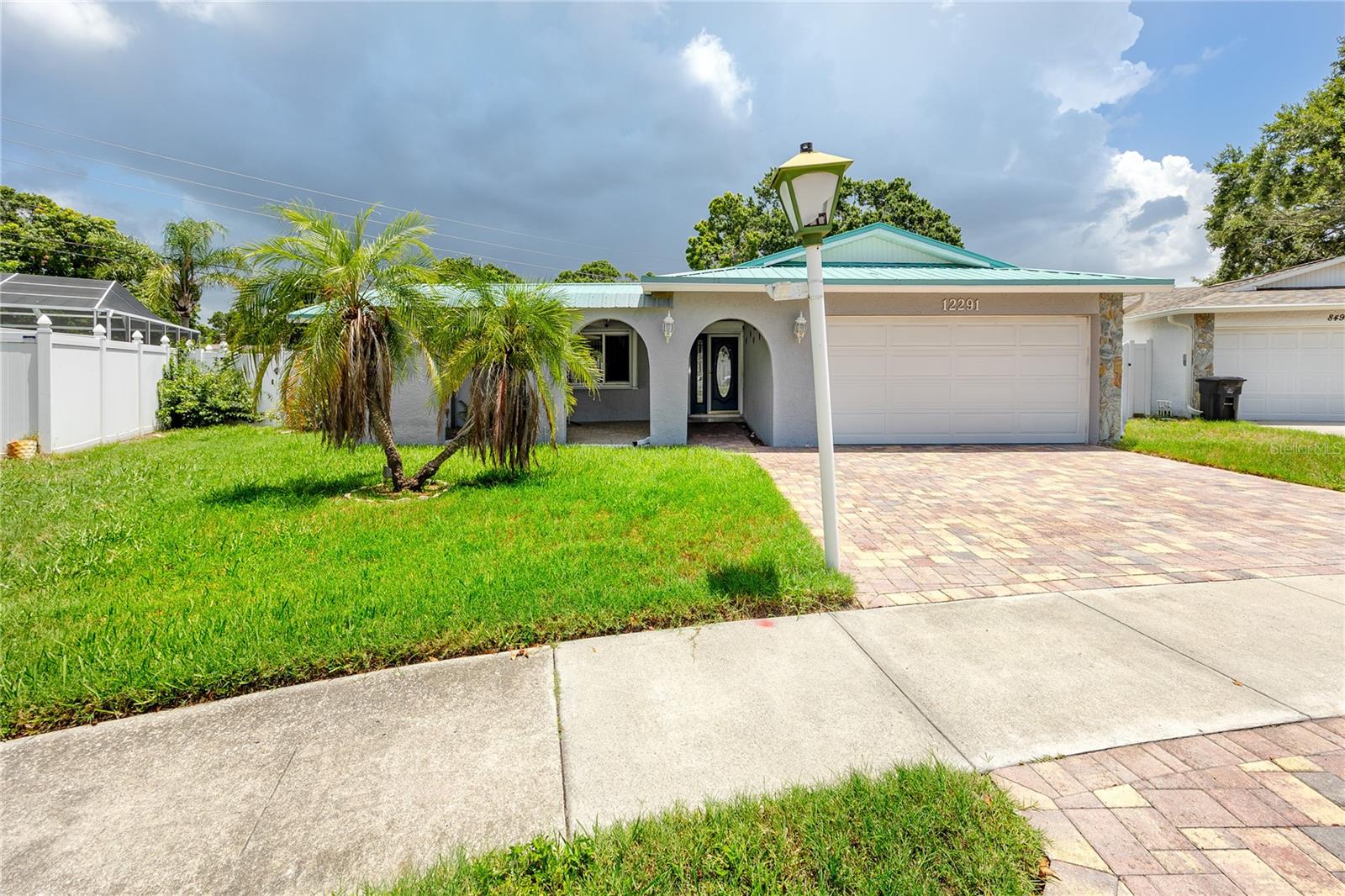 Photo of 12291 MONARCH CIRCLE SEMINOLE FL 33772