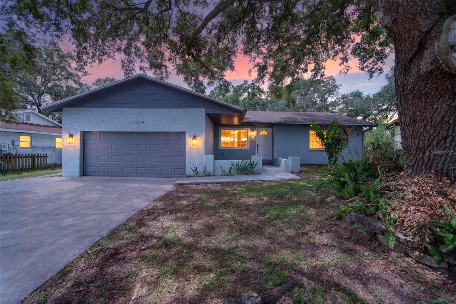 Photo of 1229 OAK VALLEY DRIVE SEFFNER FL 33584