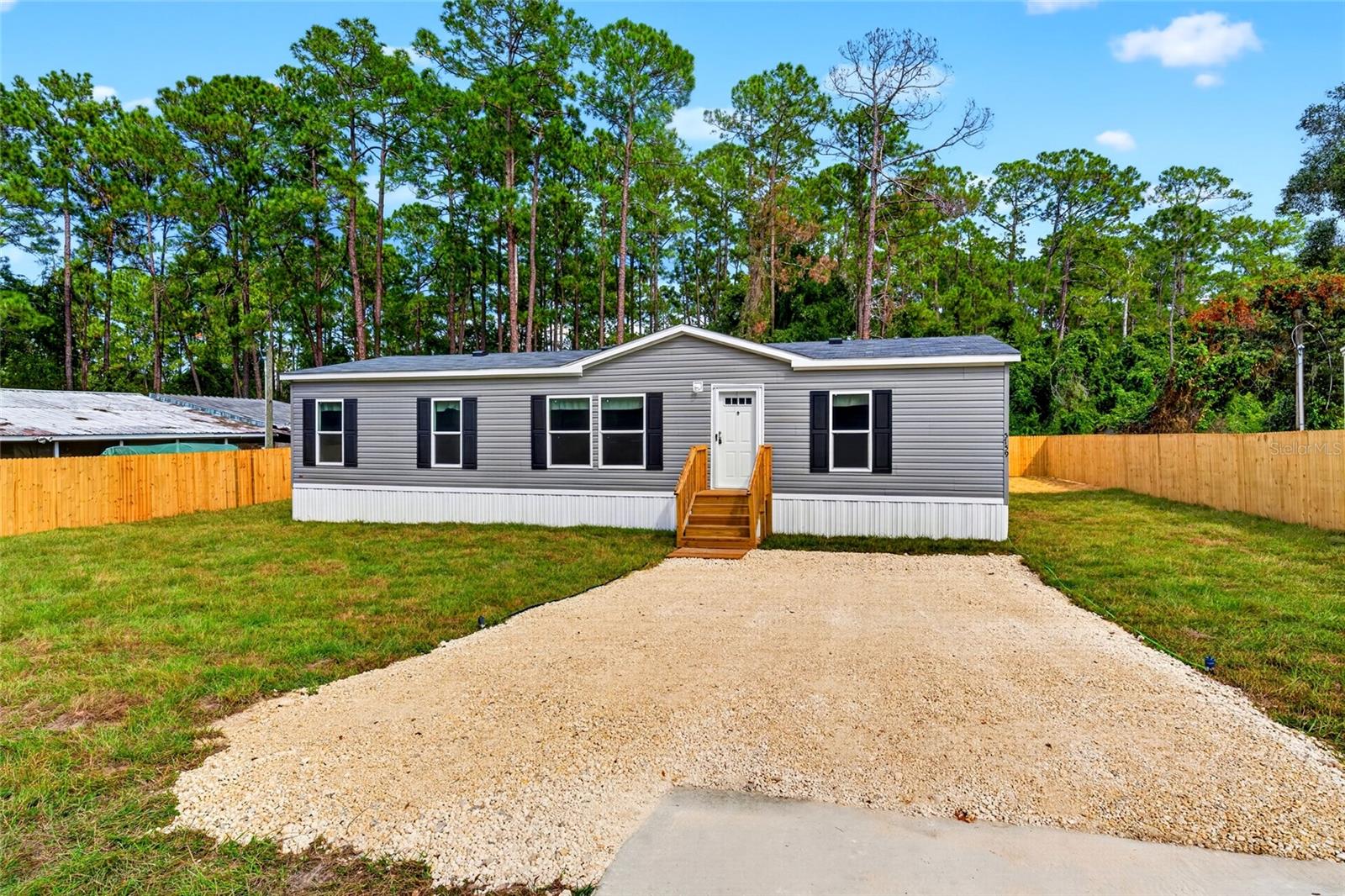Photo of 5759 SE 184 TERRACE OCKLAWAHA FL 32179