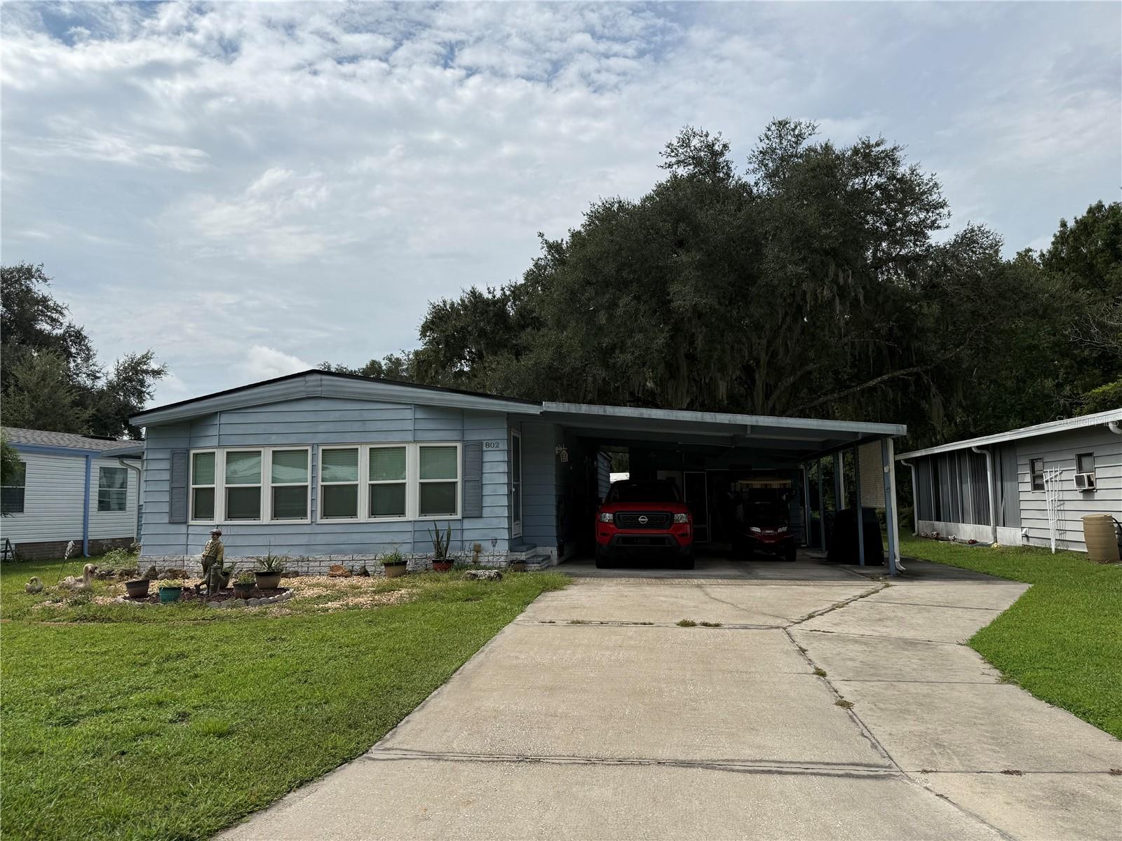 Photo of 802 ROBIN LANE WILDWOOD FL 34785