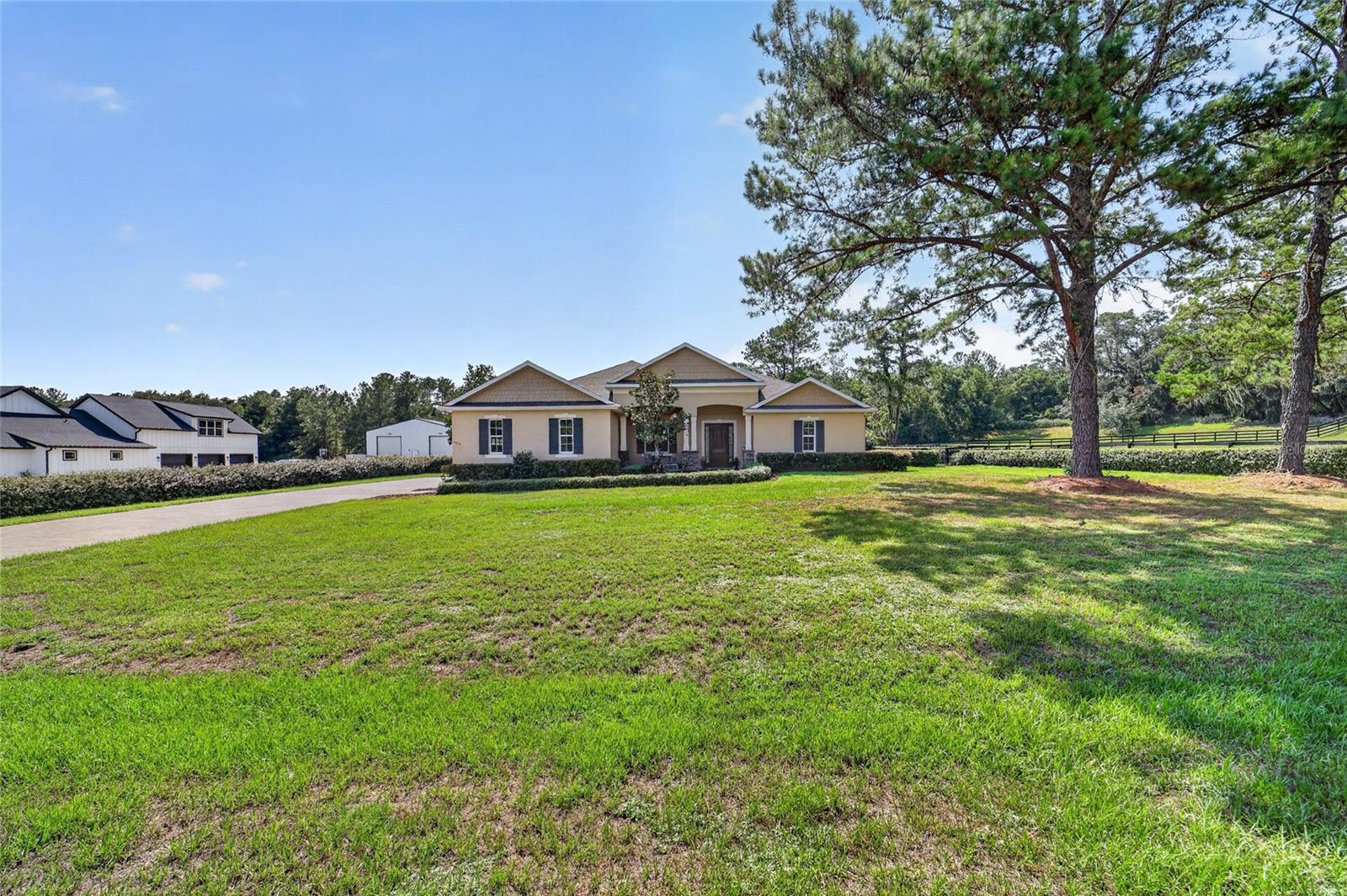 Photo of 11050 SE 37TH AVENUE ROAD BELLEVIEW FL 34420