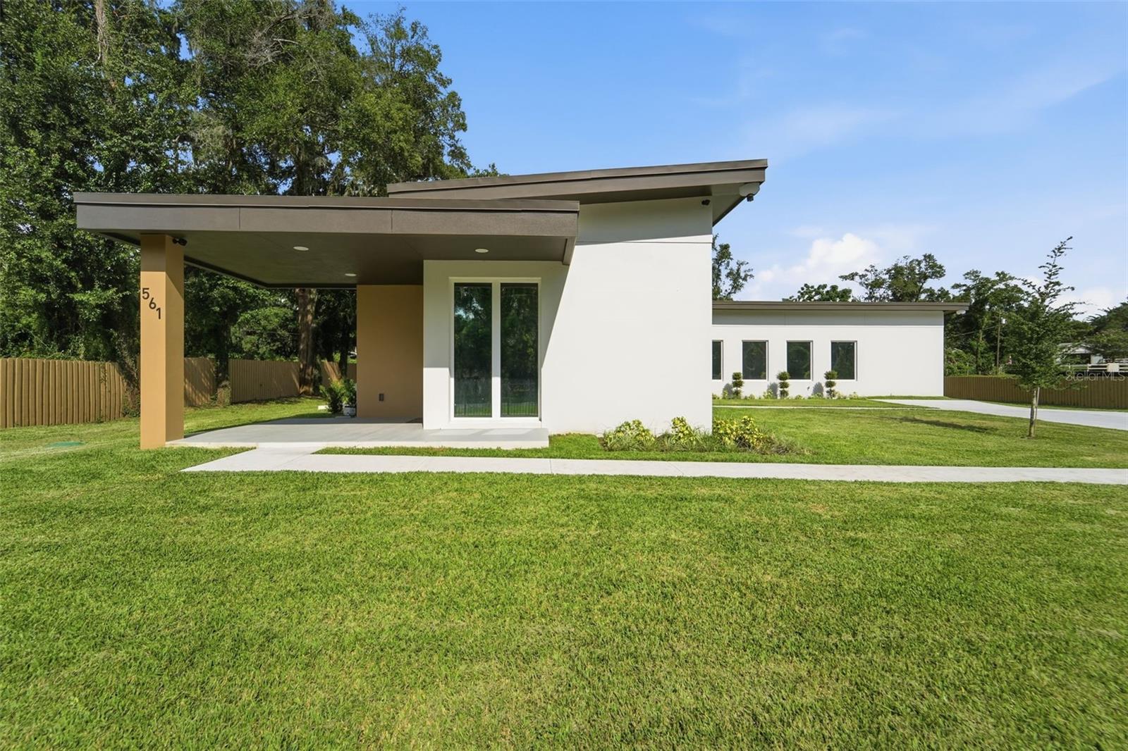 Photo of 561 N THOMPSON ROAD APOPKA FL 32712
