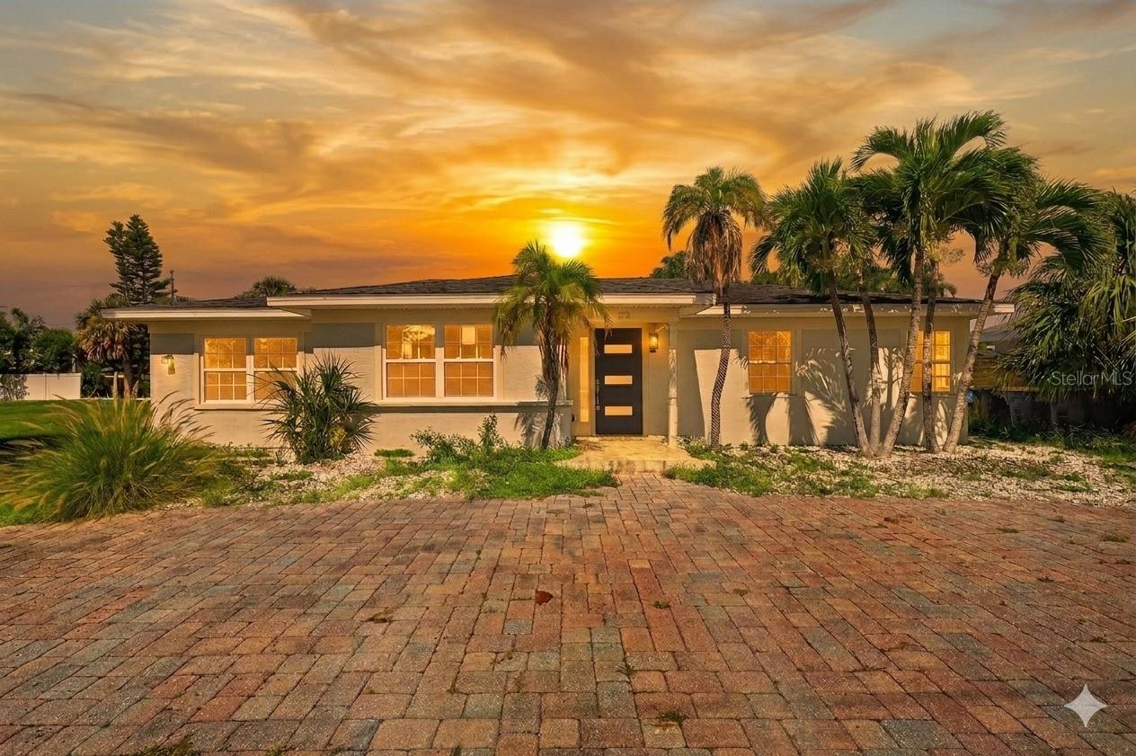 Photo of 870 NARCISSUS AVENUE CLEARWATER BEACH FL 33767