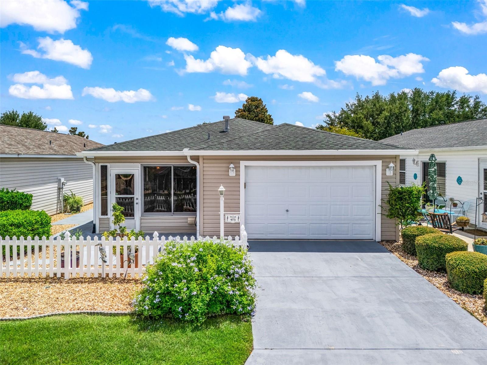 Photo of 973 YORK TERRACE THE VILLAGES FL 32162