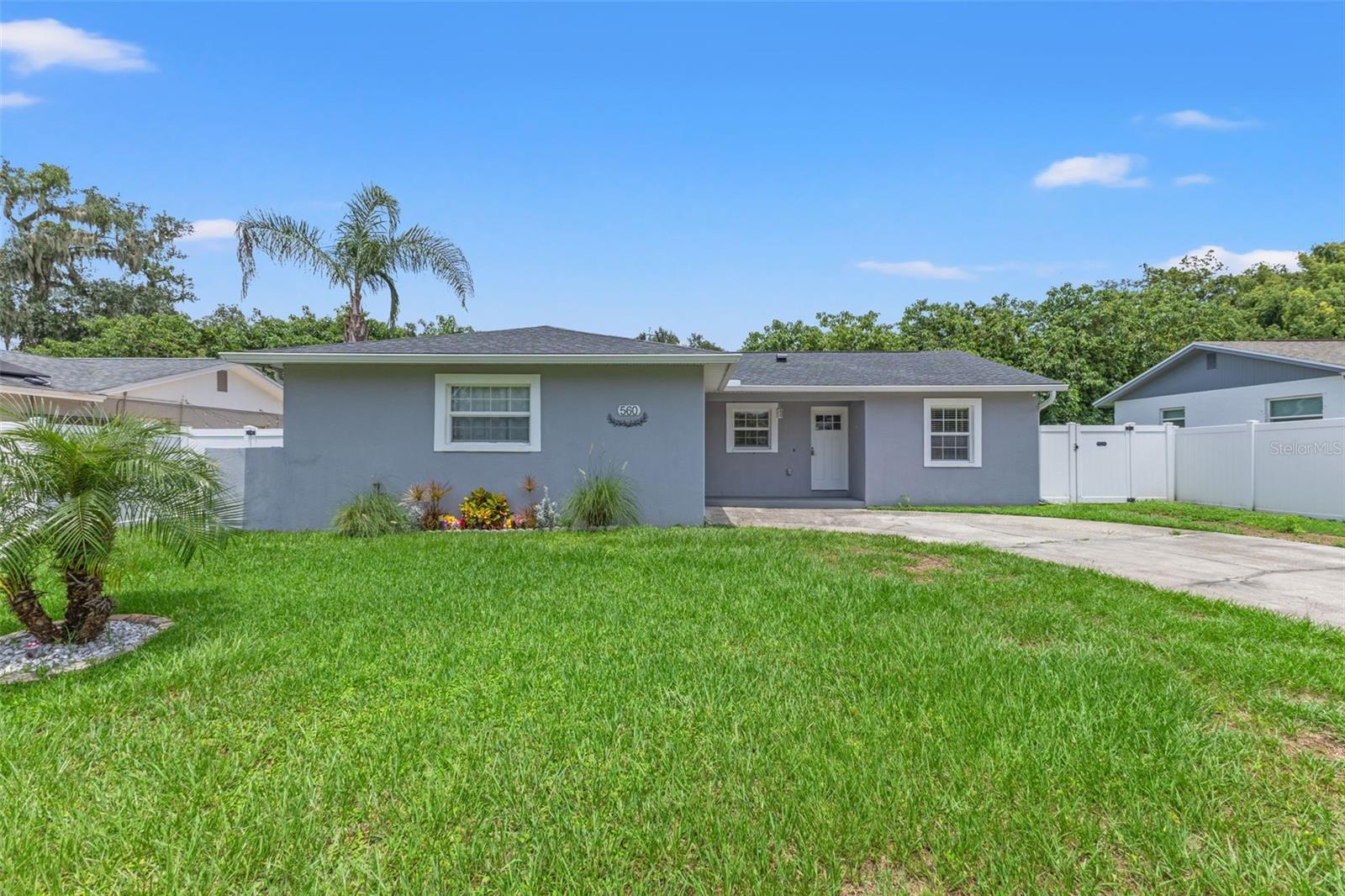 Photo of 560 ROBIN HILL CIRCLE BRANDON FL 33510