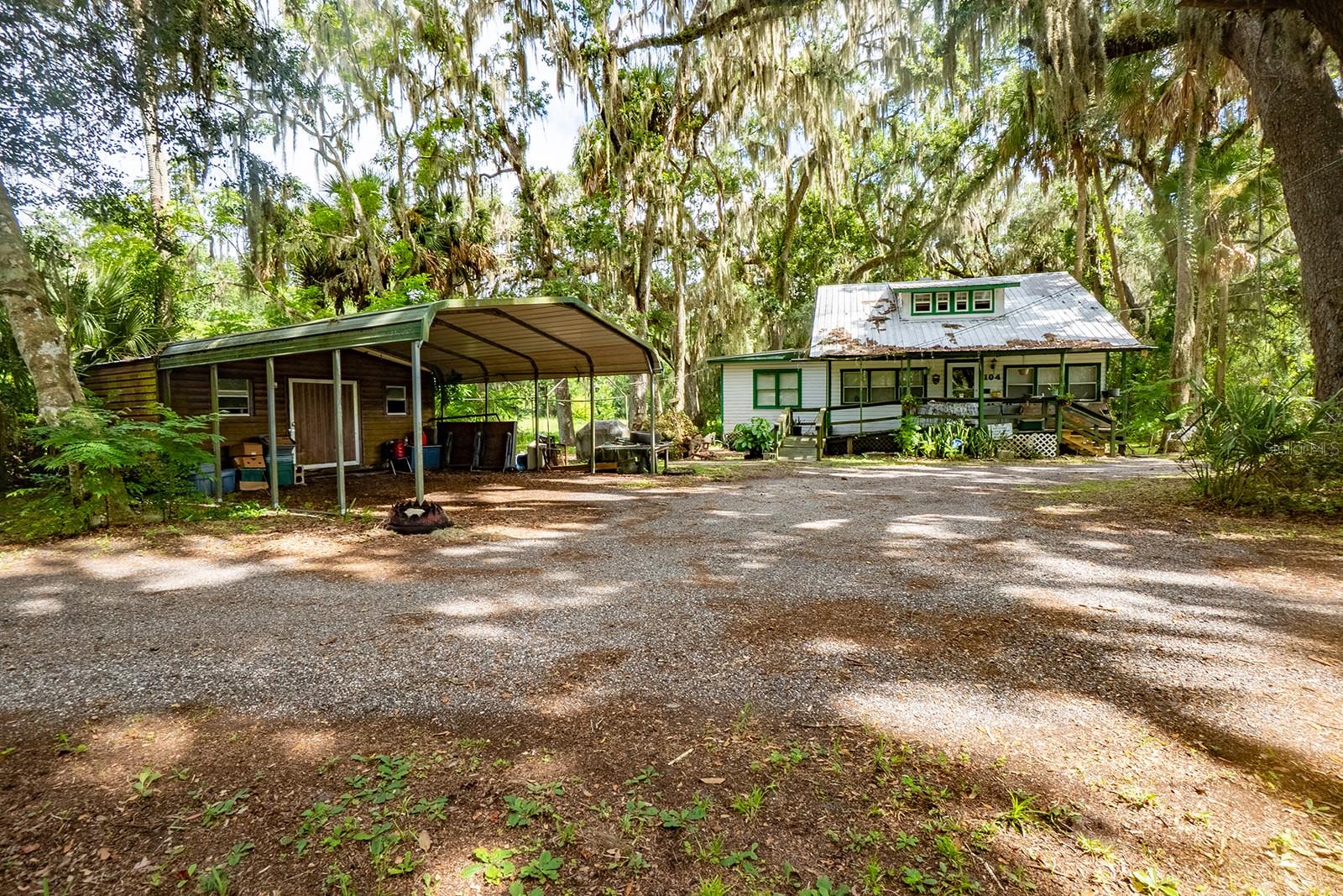 Photo of 104 W LOUIS BROER ROAD EAST PALATKA FL 32131