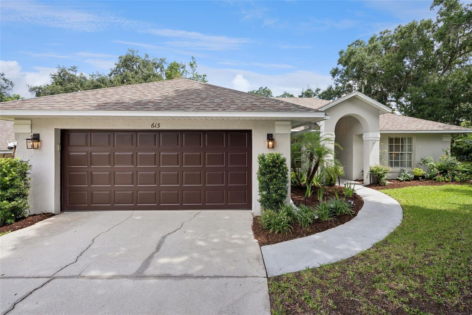Photo of 613 HURON PLACE MOUNT DORA FL 32757