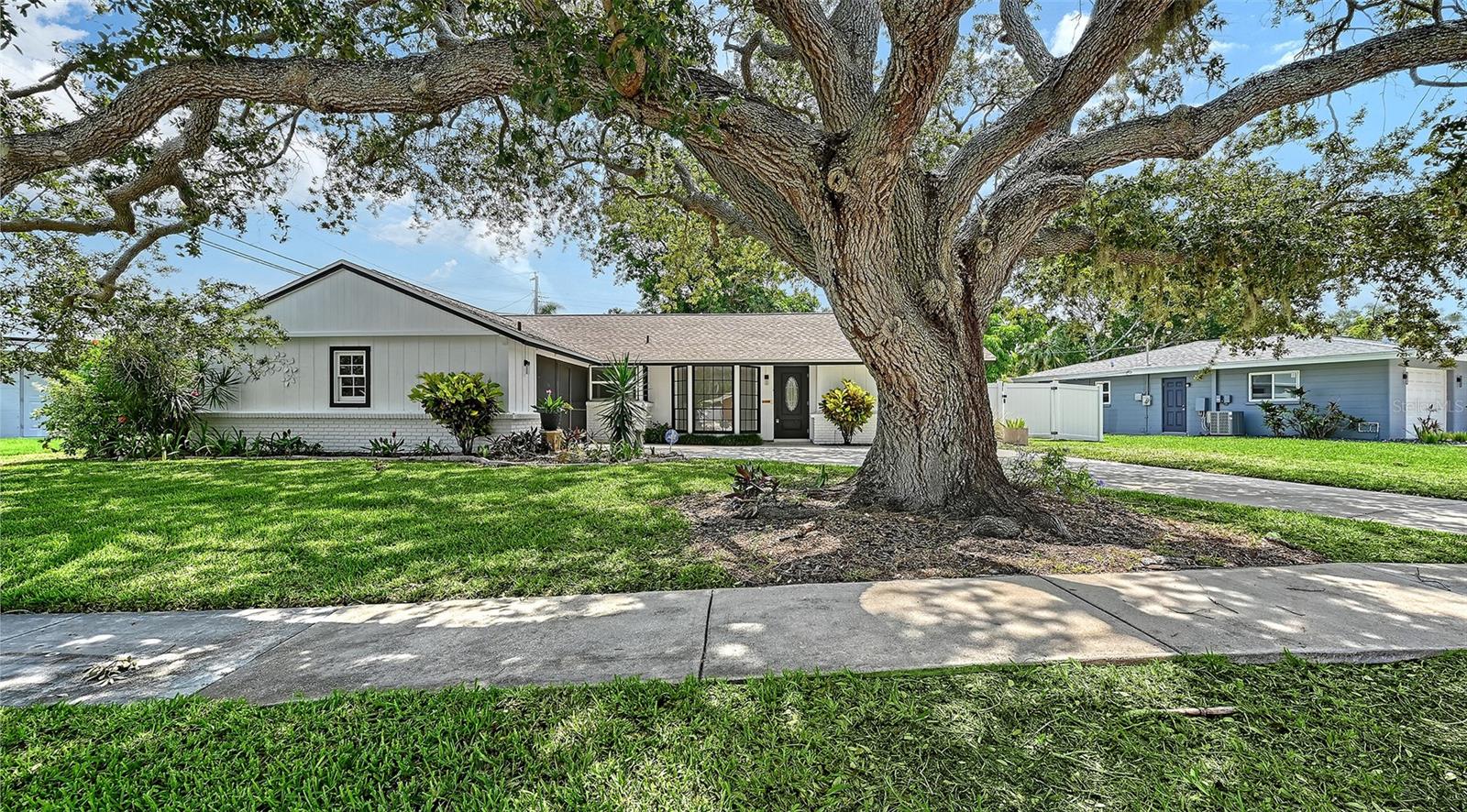 Photo of 6711 S LOCKWOOD RIDGE ROAD SARASOTA FL 34231