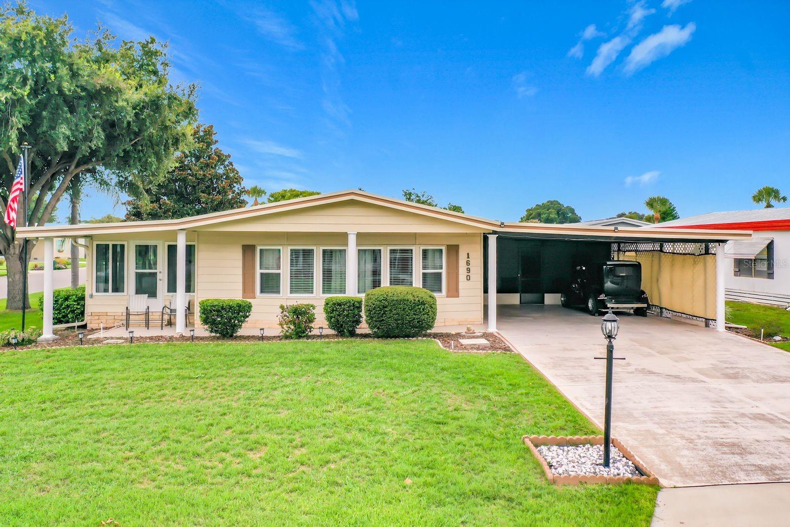 Photo of 1690 NASSAU CIRCLE TAVARES FL 32778