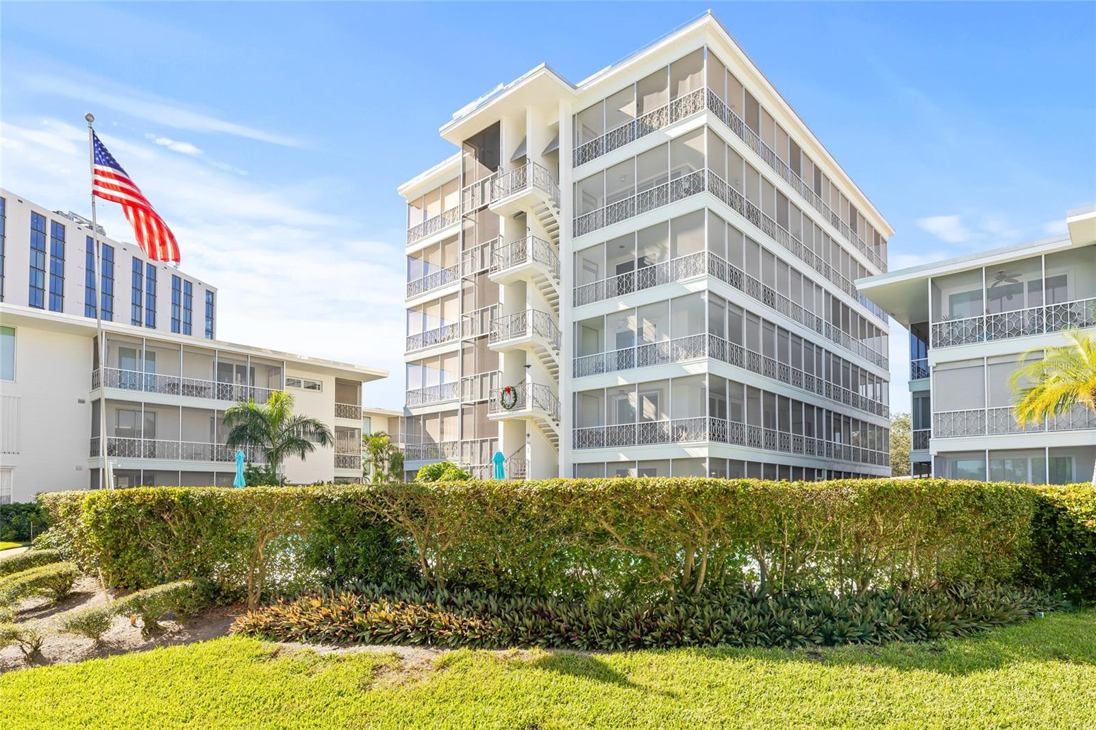 Photo of 1012 N SHORE DRIVE #14 ST PETERSBURG FL 33701