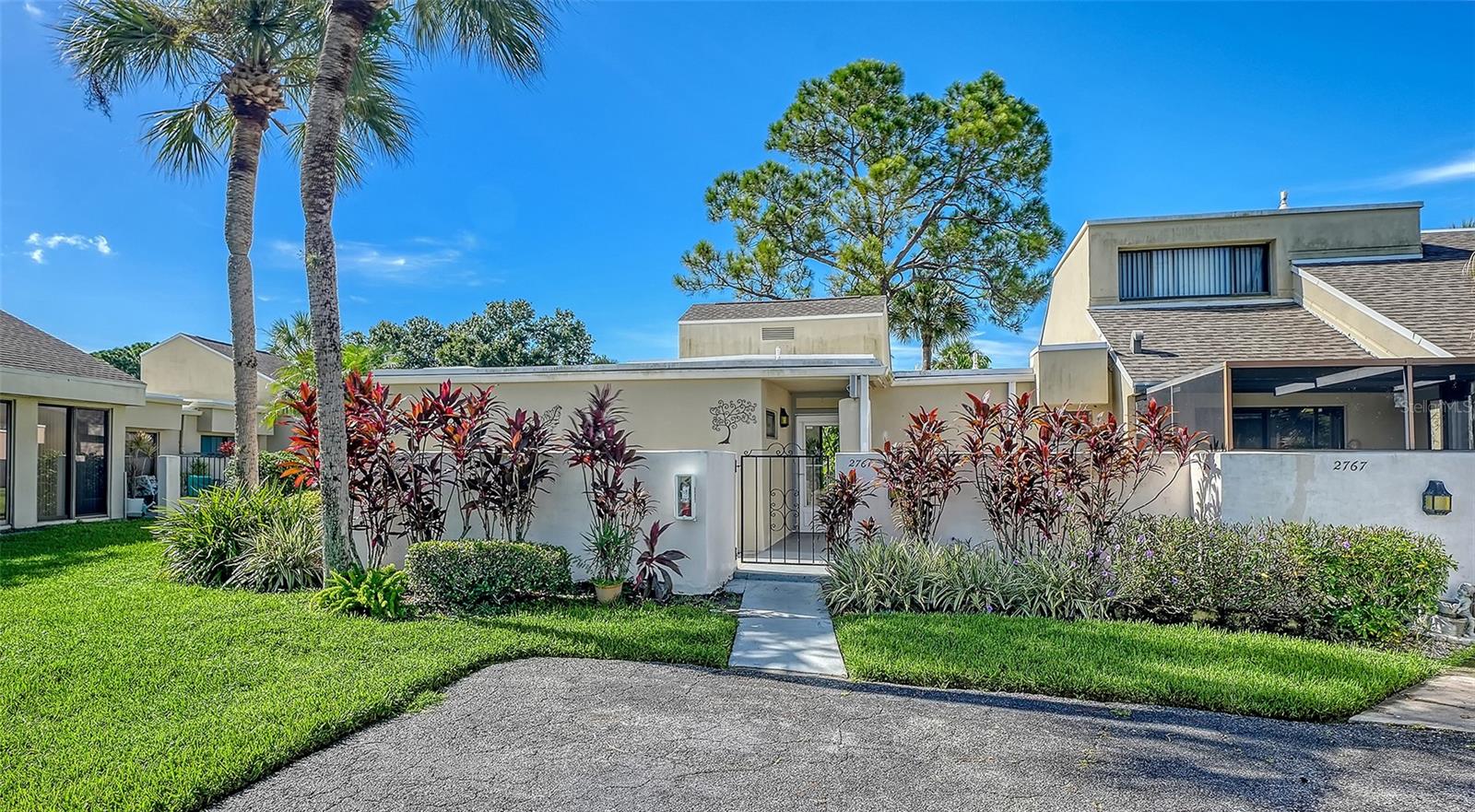 Photo of 2761 HORSESHOE COURT #Q4 SARASOTA FL 34235