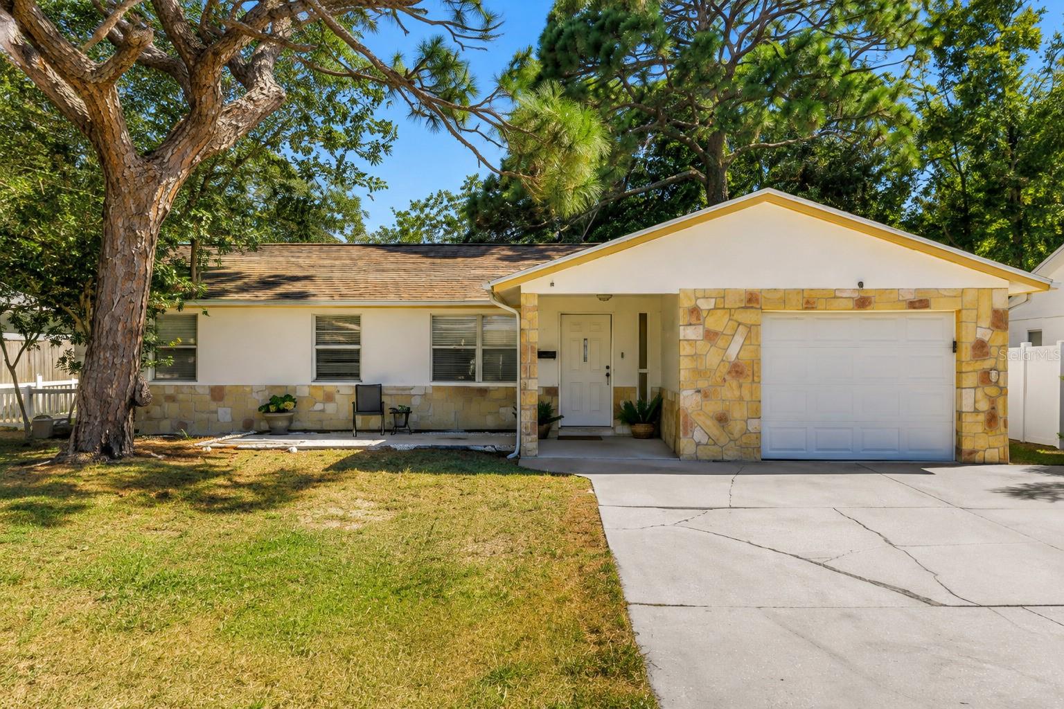 Photo of 518 62ND AVENUE ST PETERSBURG FL 33702
